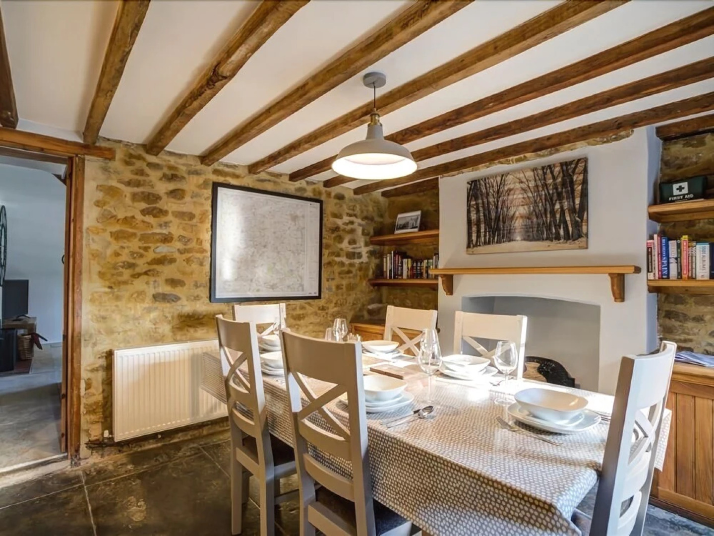 Hollytree Cottage, Chipping Norton