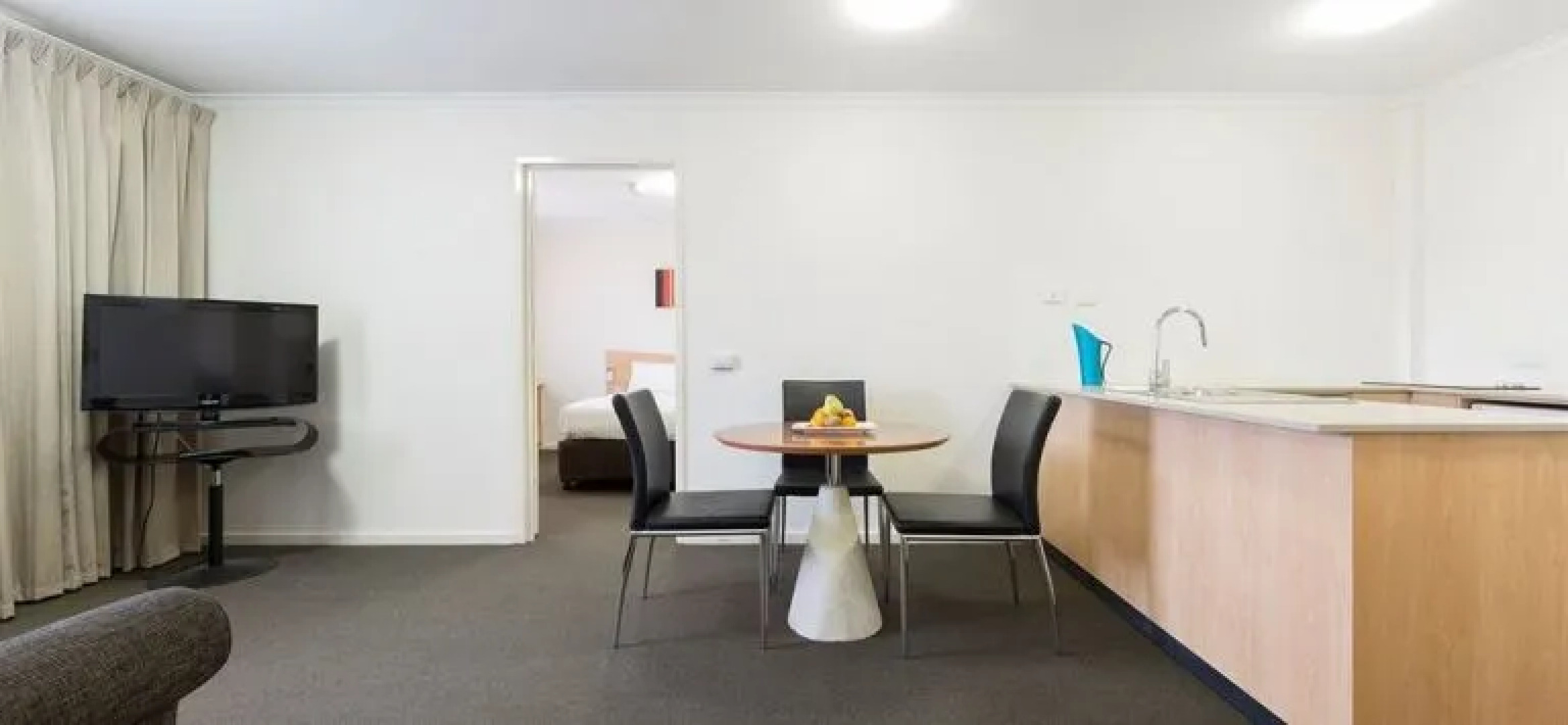 Premier Hotel & Apartments