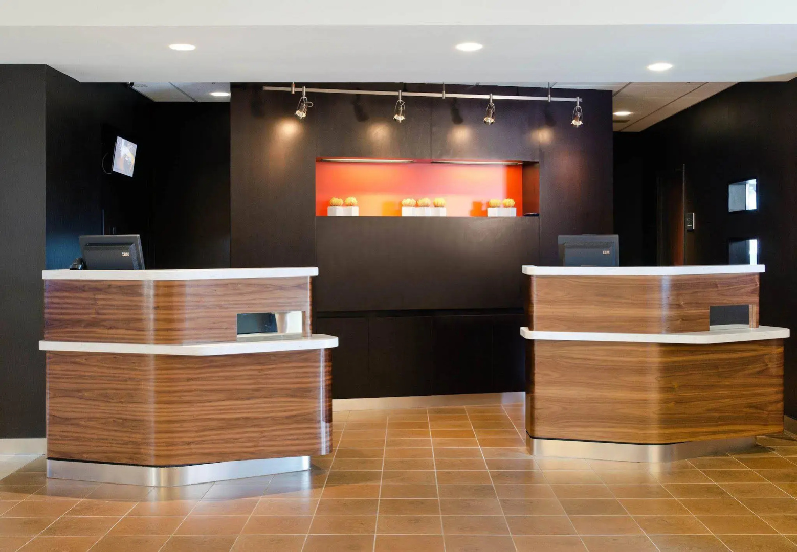 Courtyard by Marriott St Louis Westport Plaza