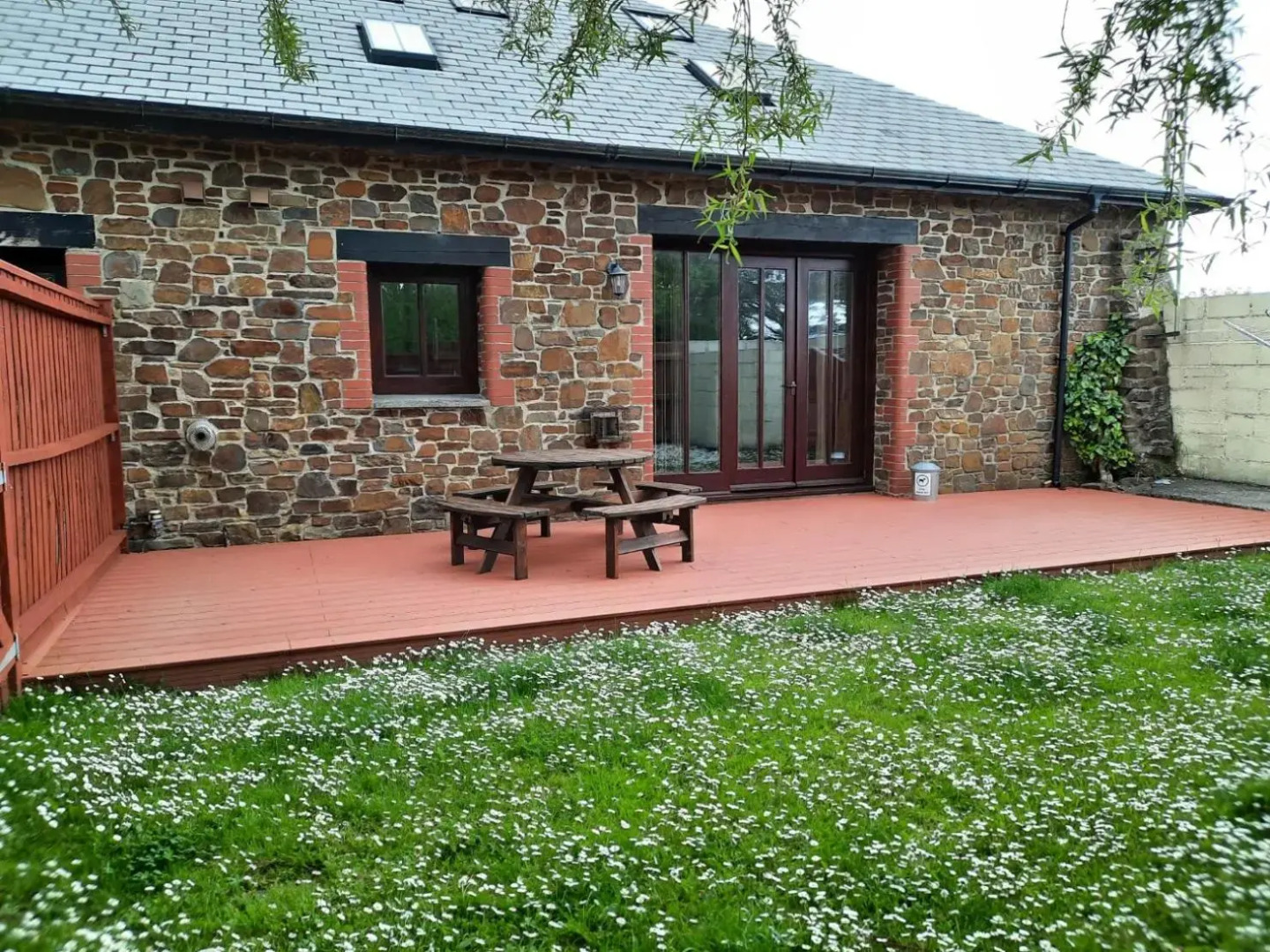 Swifts Barn Stanbury Wharf