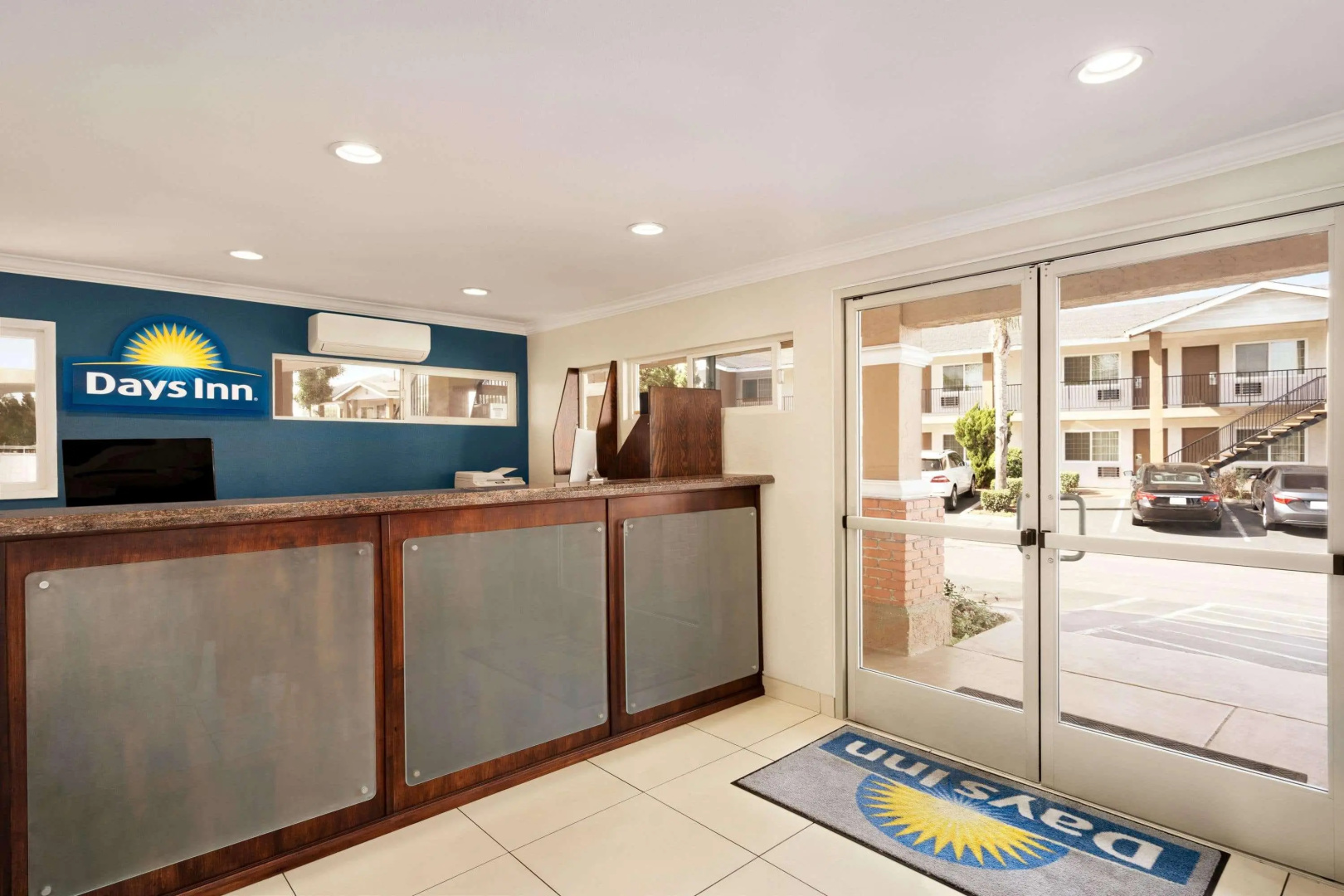 Days Inn and Suites San Diego SDSU