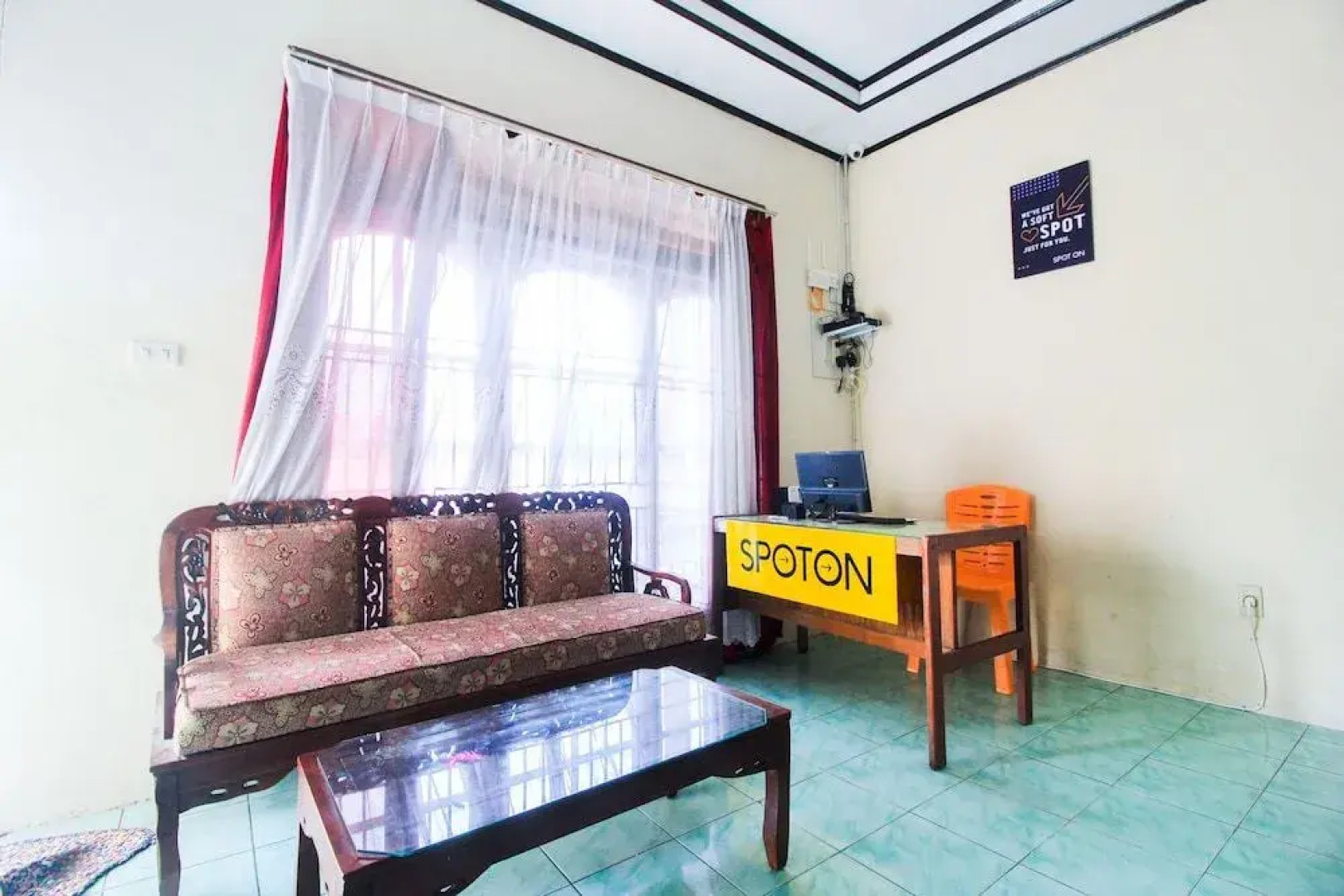 Spot On 2370 Berkah Homestay Syariah
