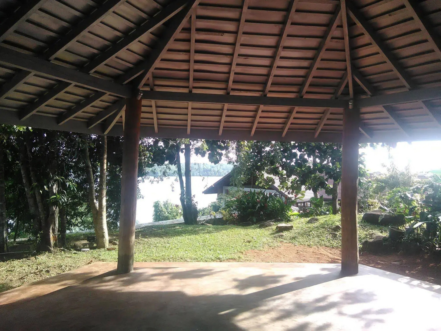 Sea Heart House on Koggala Lake