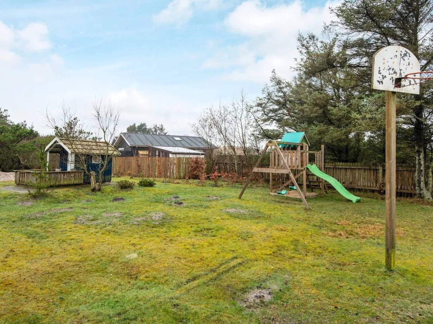 10 Person Holiday Home in Oksbol