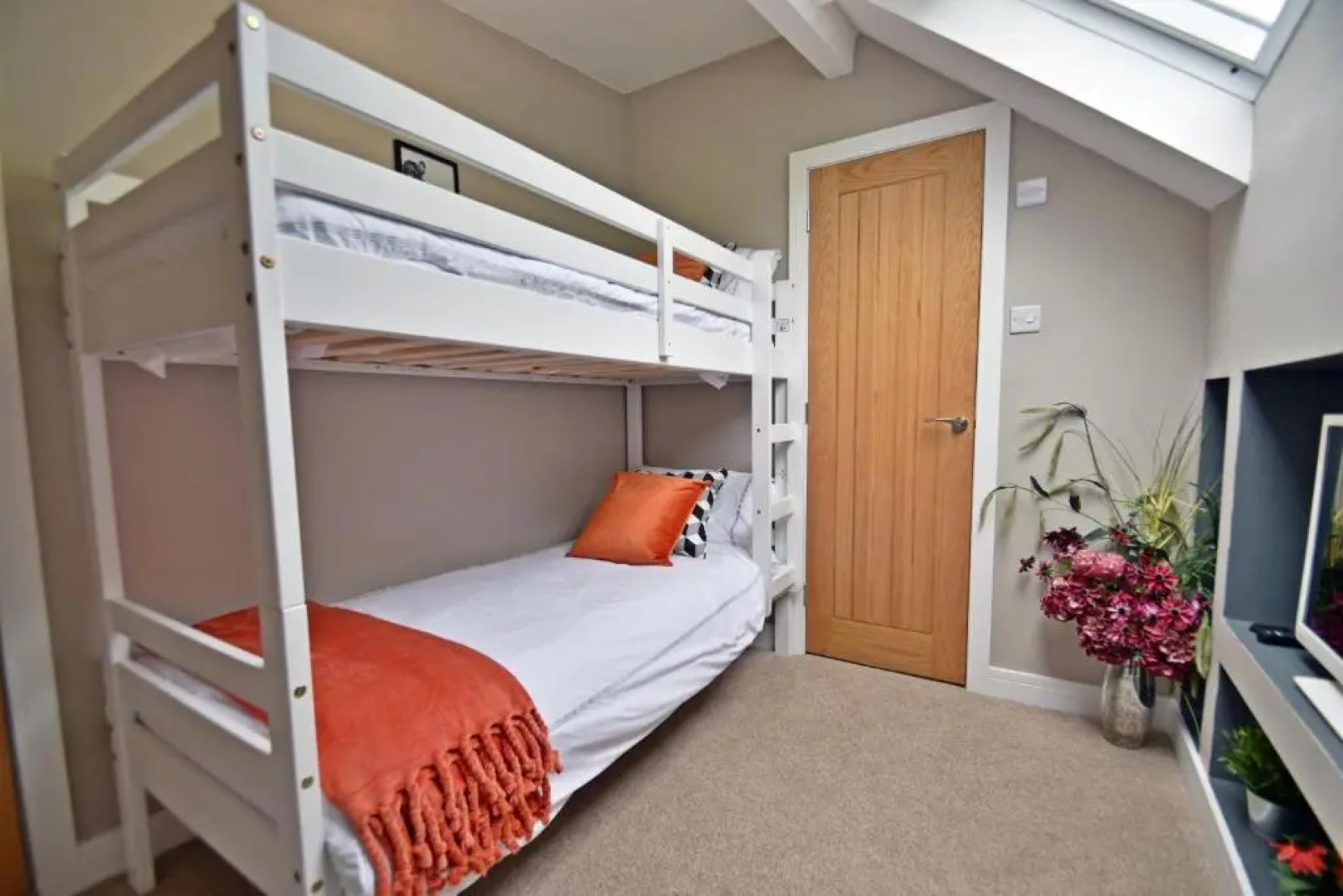 Luxary 4 Bed, 4 bathroom house in central Burnley