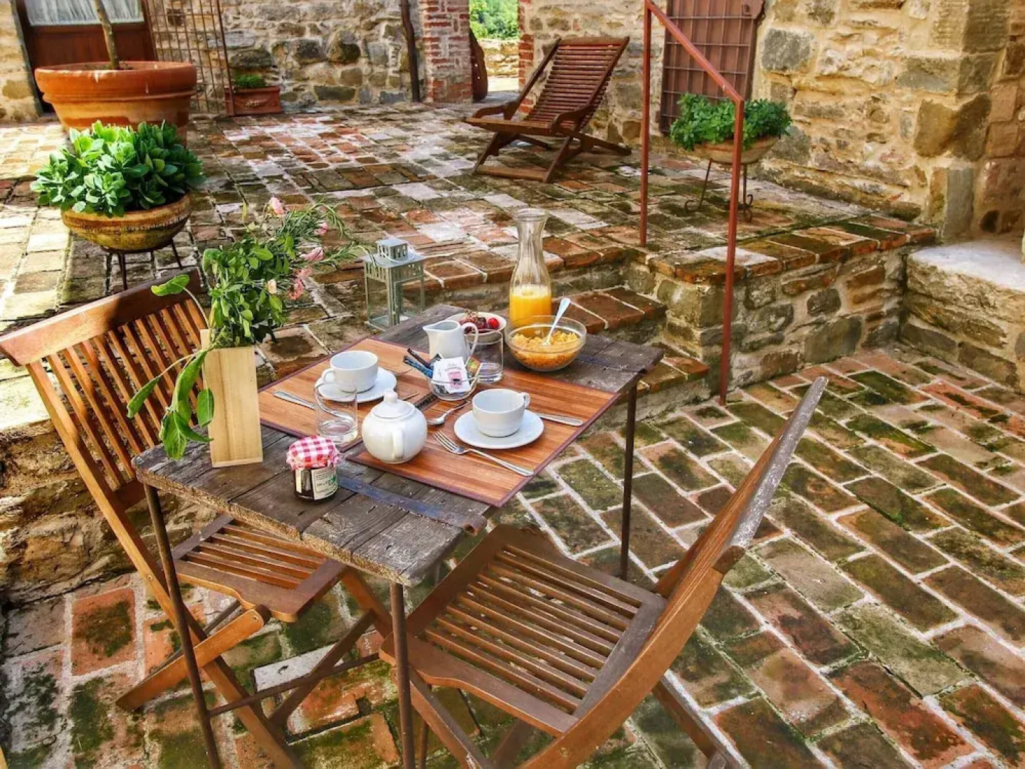 Lush Farmhouse in Umbertide With Pool