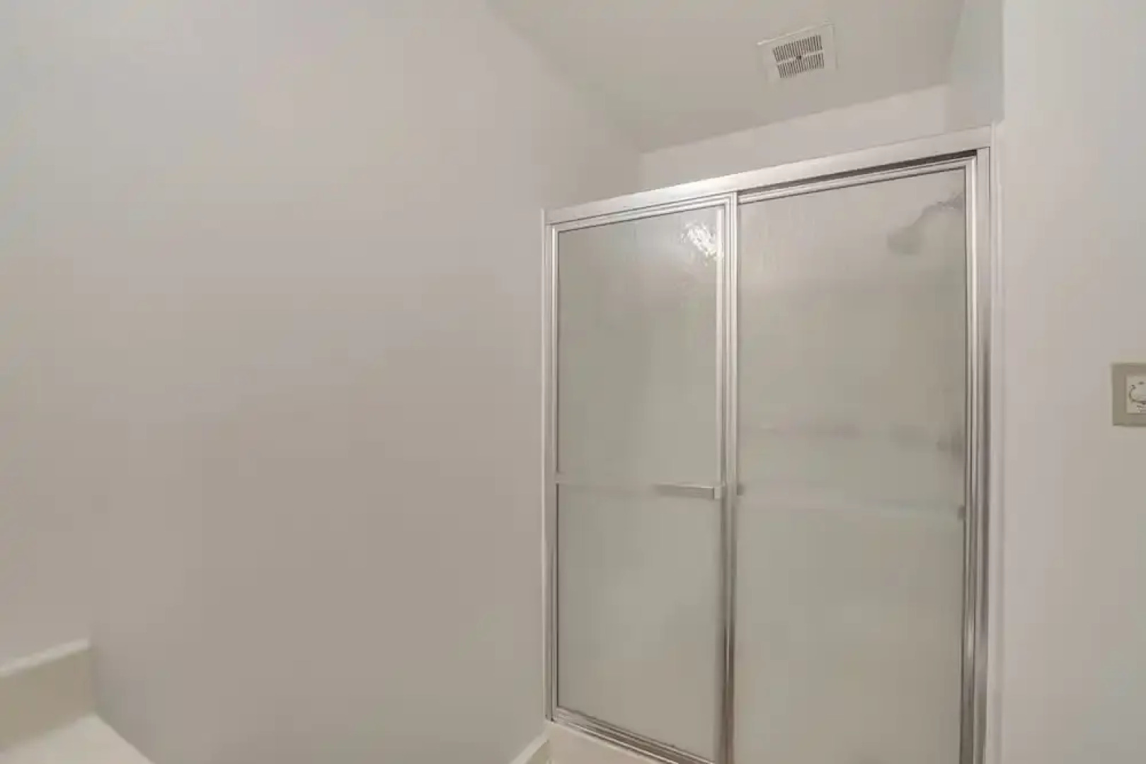 Modern Apt on Detroit Lake w/ Dock Access!