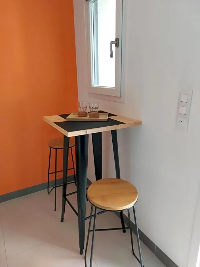 Le Mas Des Roches Jacuzzi Privatif (Adults Only)