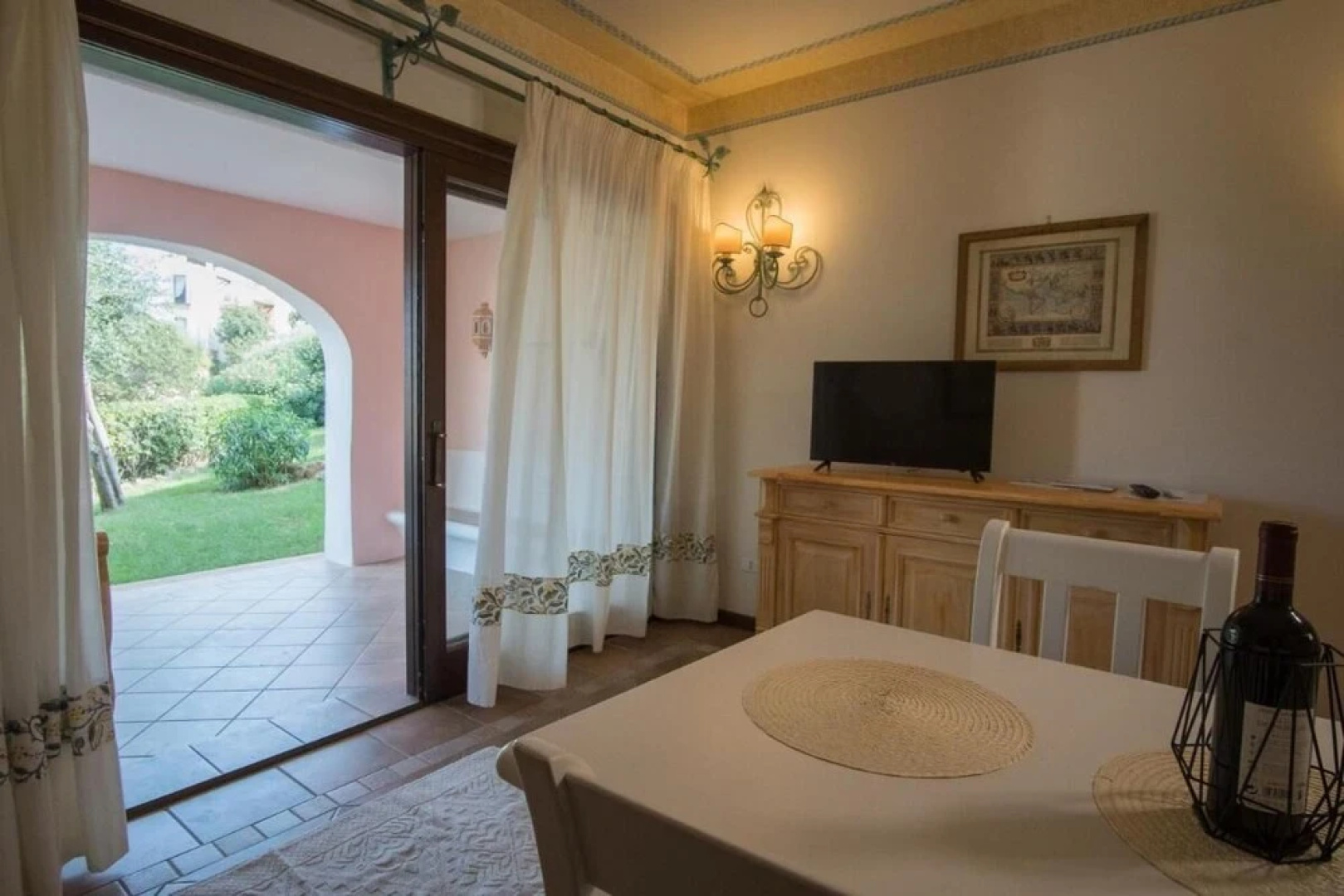 Beautiful Il Giardino Degli Oleandri one Bedroom Premium Apartment Sleeps 4