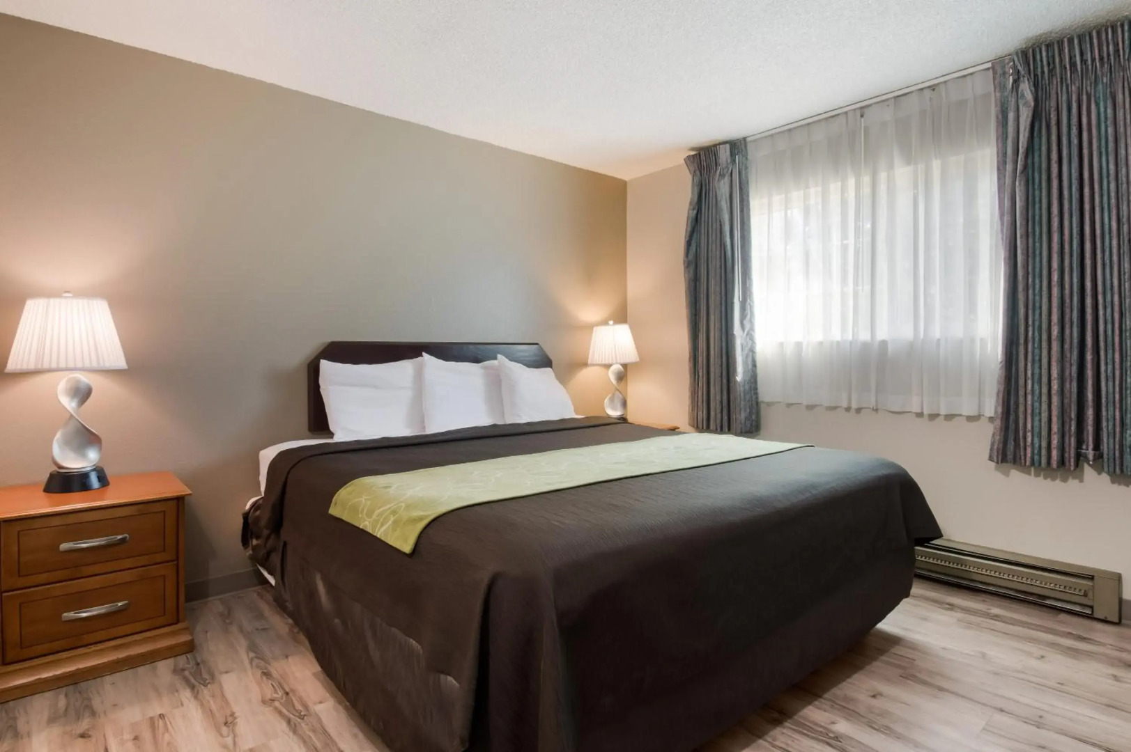 Rodeway Inn & Suites Portland West - Beaverton