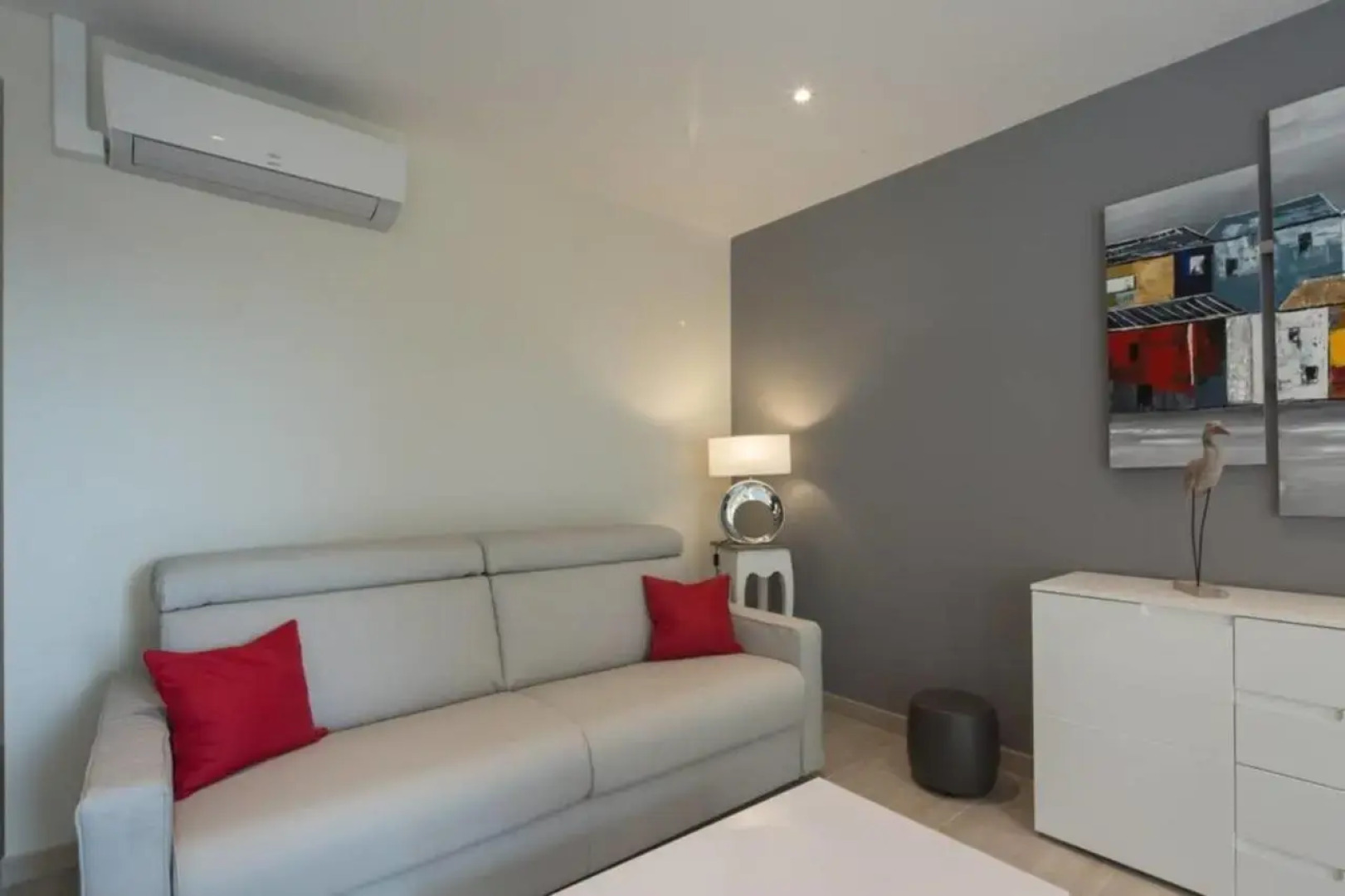 T2*** haut de gamme avec vue bassin