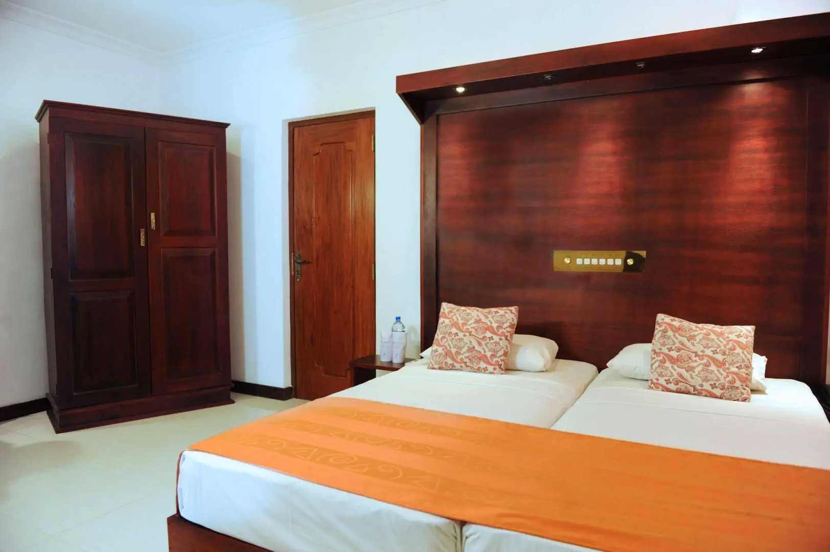 Golden Star Beach Hotel
