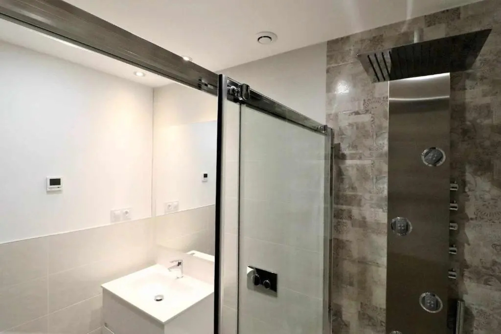 Marysol apartamento de lujo balcón azotea piscina comun a la playa