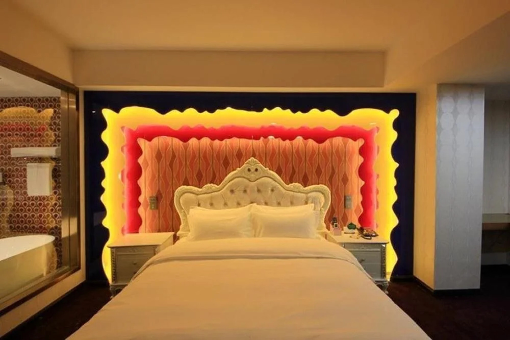 Luoyang Mubin Business Hotel