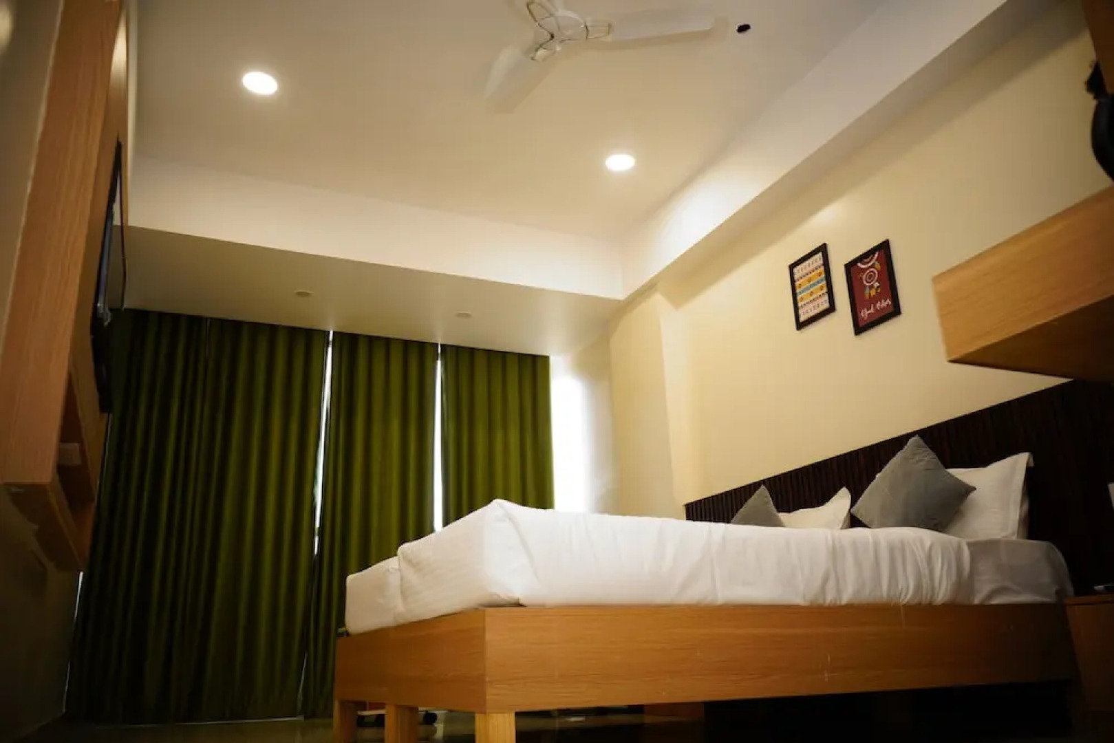 Signum Cityscape landmark Dahej