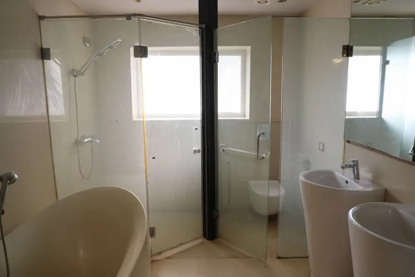 White Pearl Suites