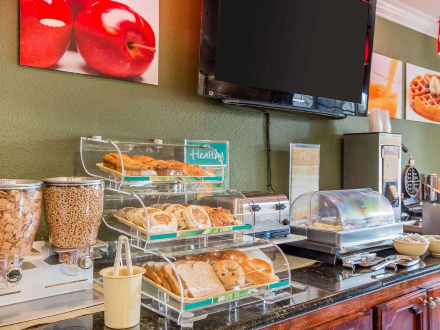 Quality Inn & Suites Tulare