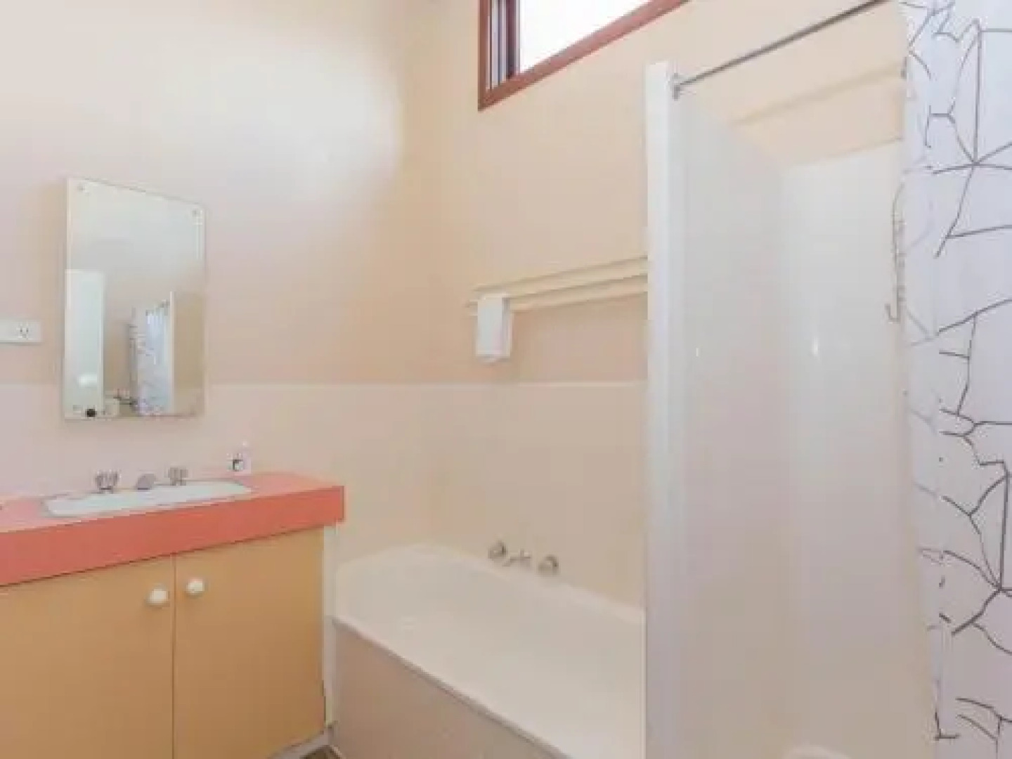 The Lakefront 69 Townsend Street