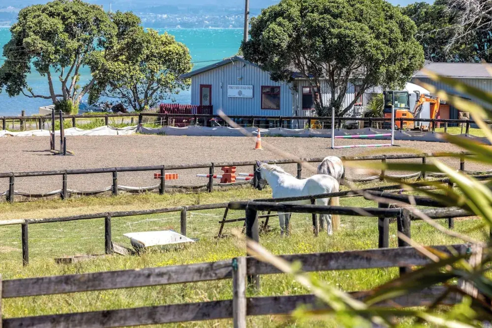Tikirau Bay Views in Oneroa