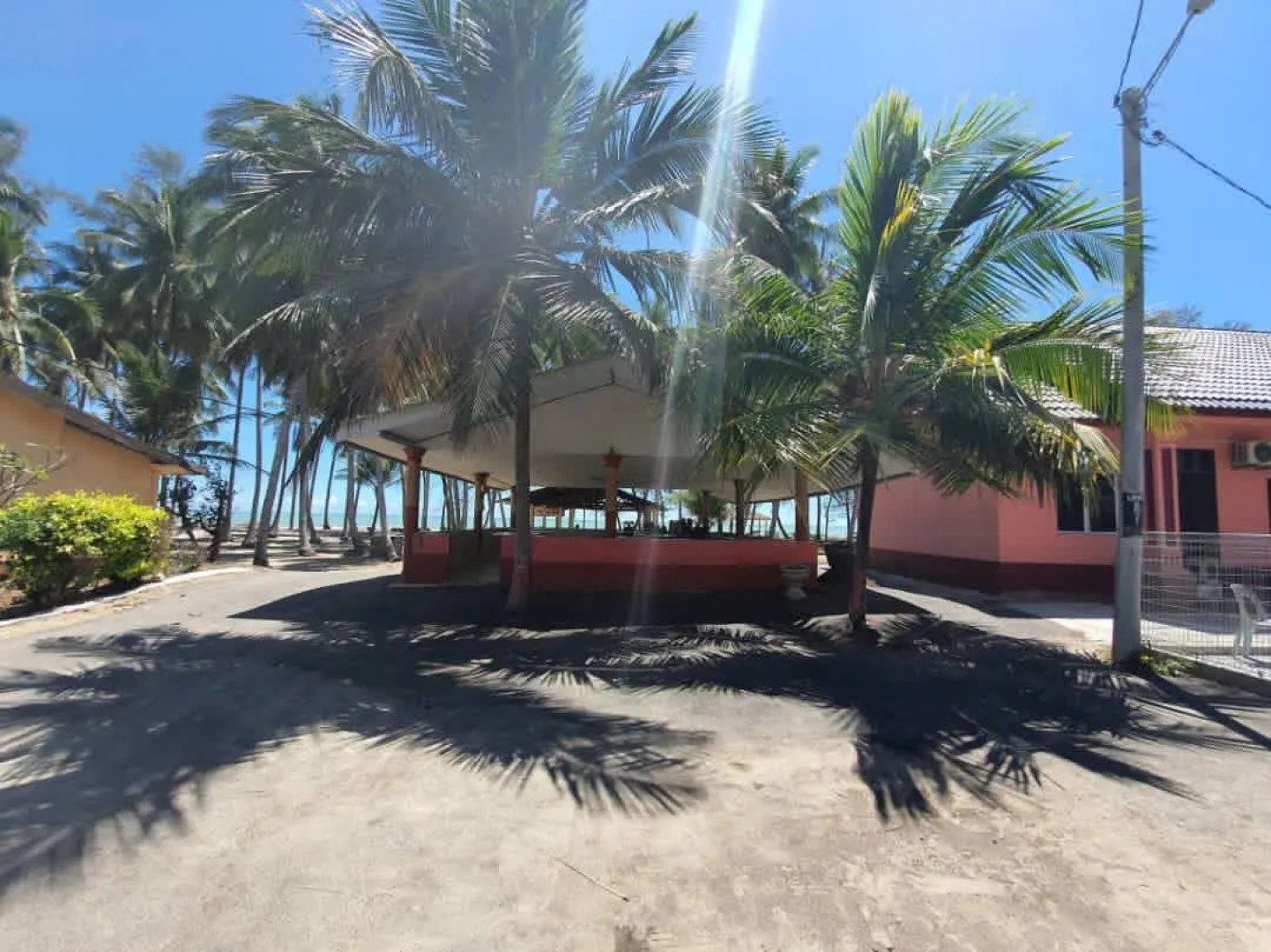 SPOT ON 90242 Sri Pantai Resort