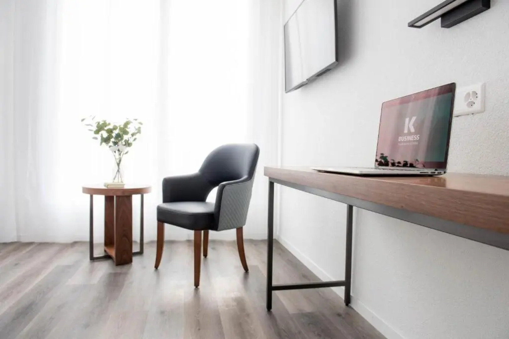 K BUSINESS Apartments & Hotel