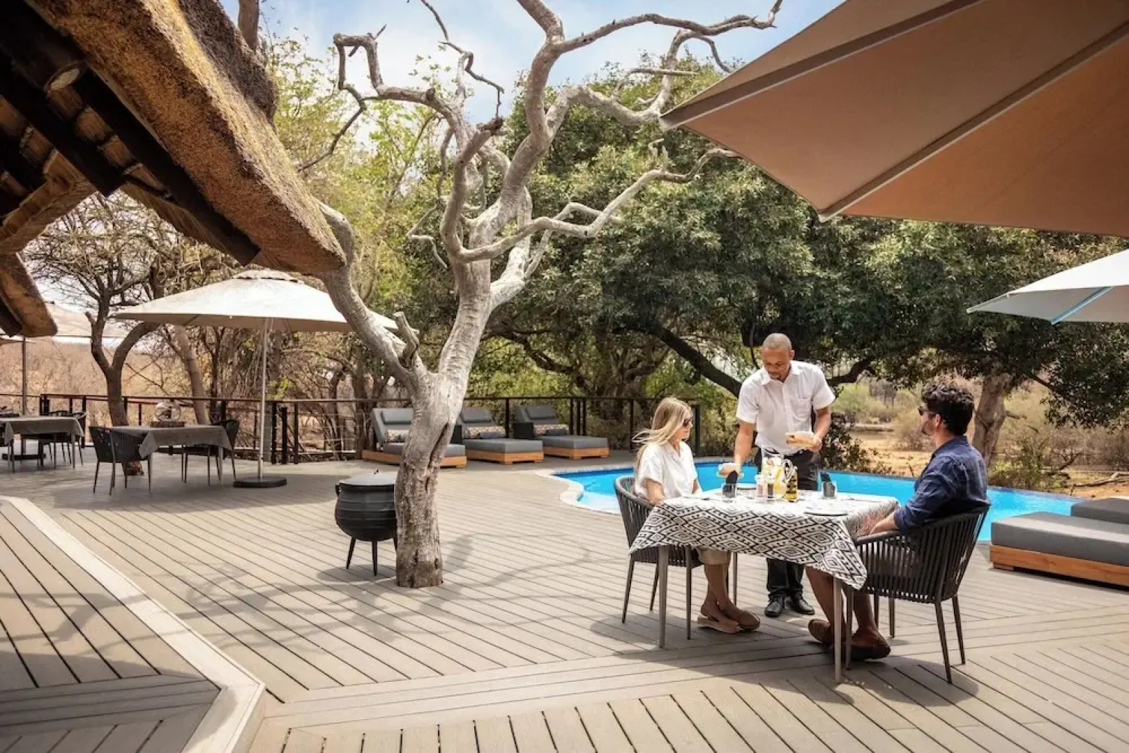 Tuningi Safari Lodge