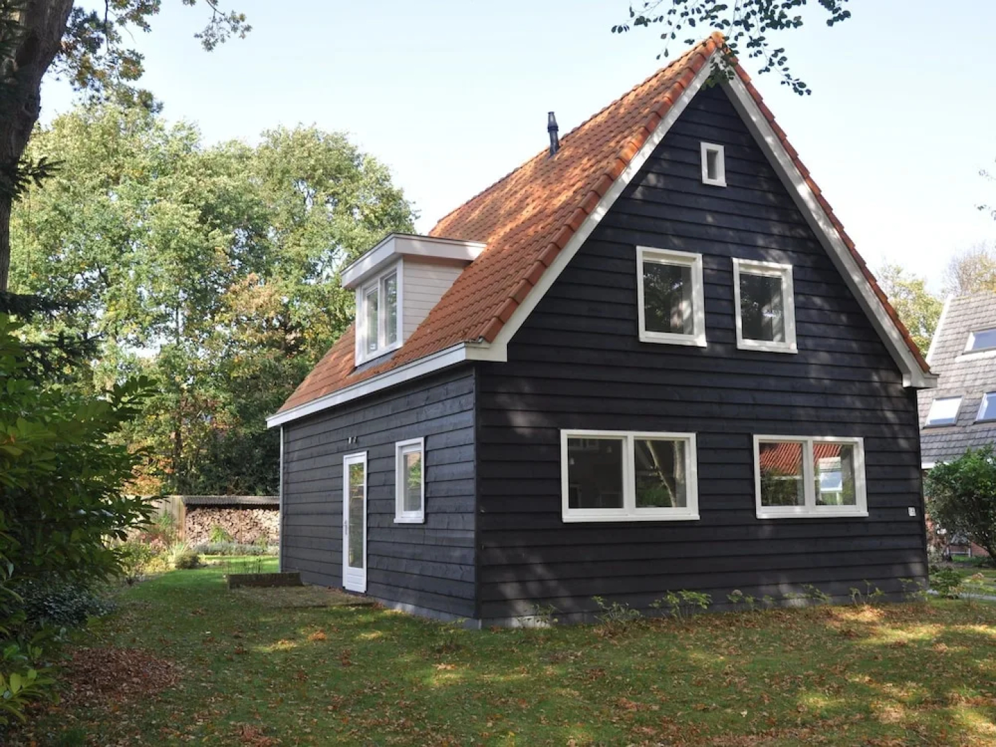 Pleasant Detached Holiday Home on Beautiful Beech Lane Near Centre of Schoorl