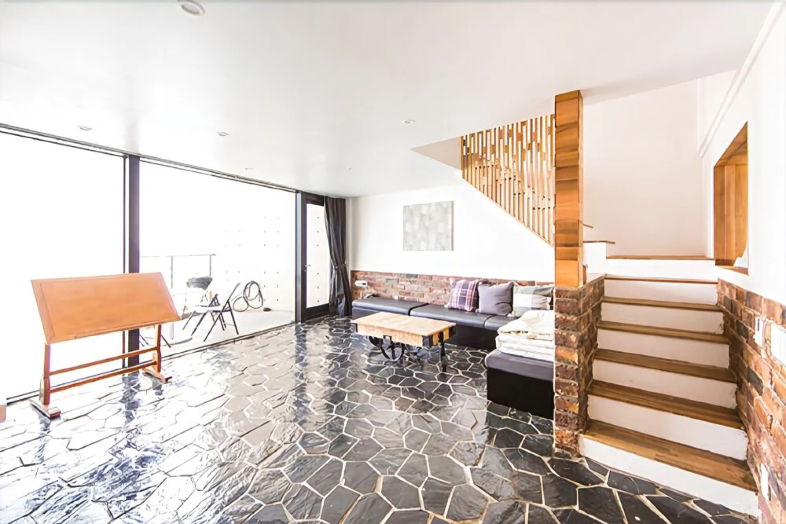 Uljin French Paper Pension