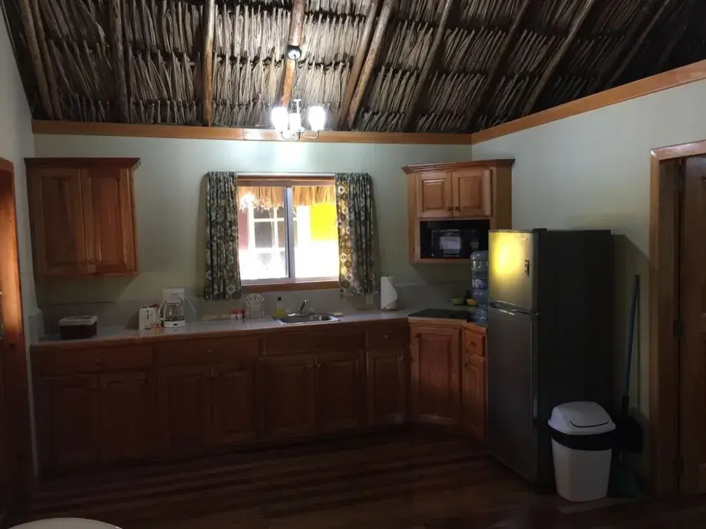 Turtle Cove Upper Floor Beachfront Condo
