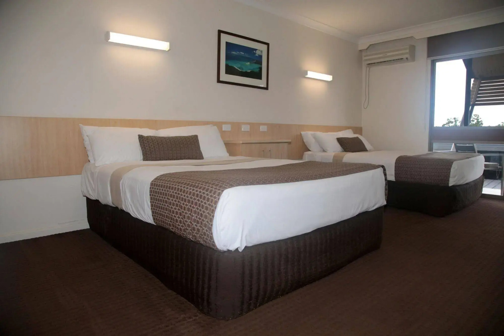 Cannonvale Reef Gateway Hotel