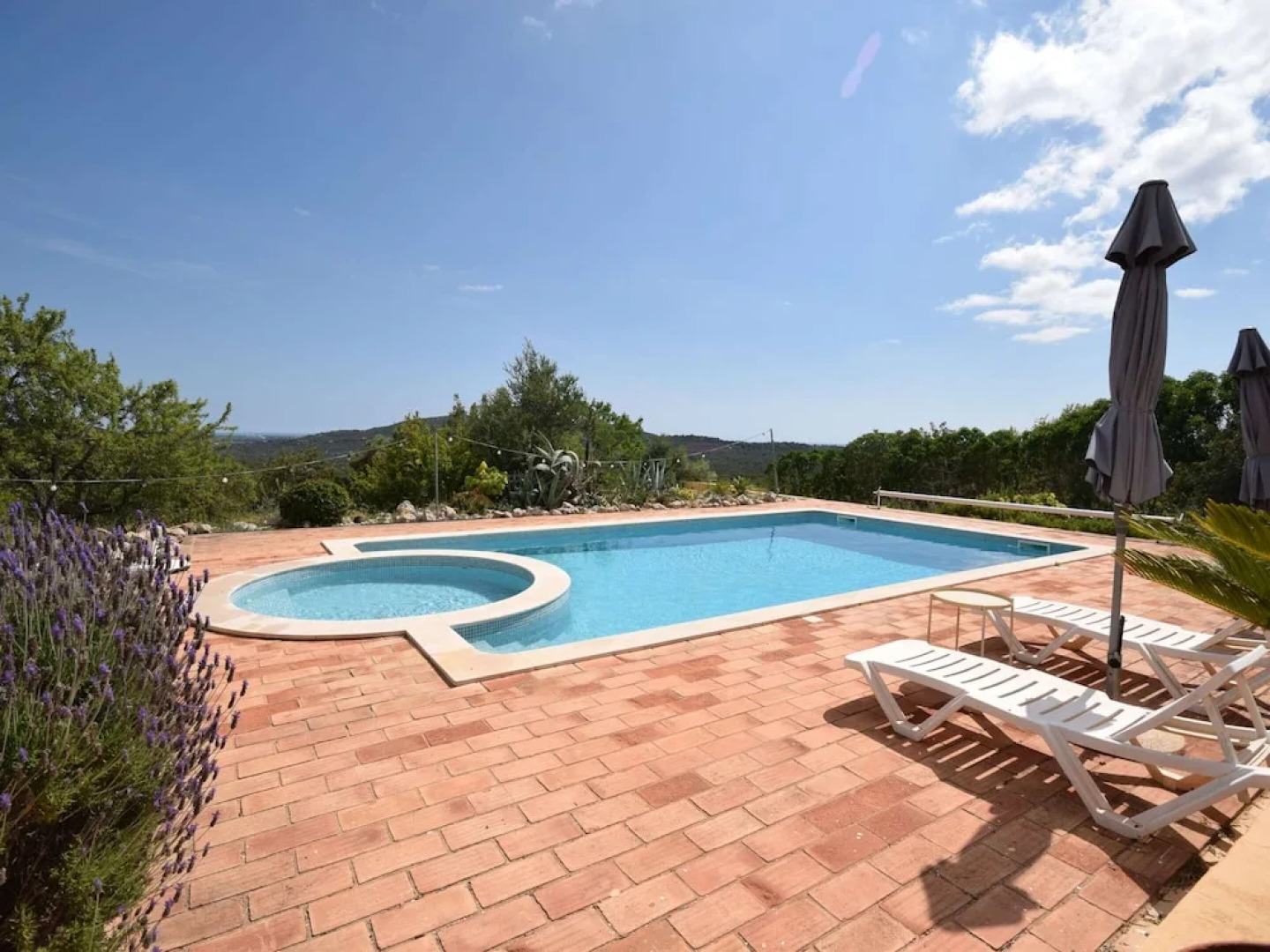 Elegant Loule Mansion With Pool