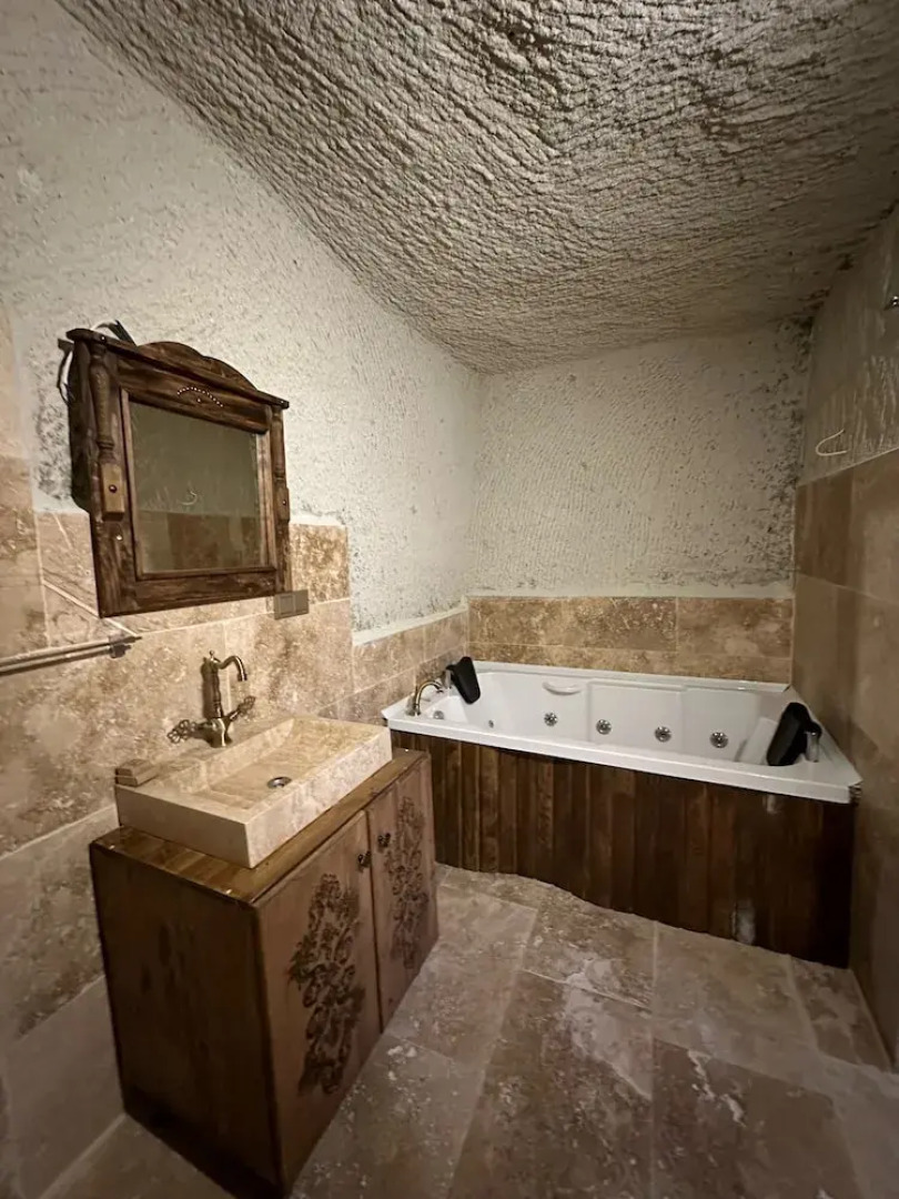 Kayaharman Cave Suites