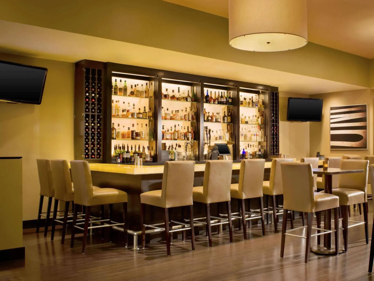 Sheraton Commander Hotel