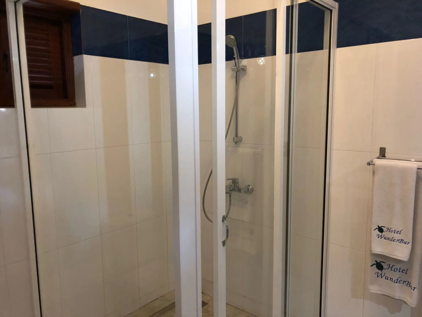 Wunderbar Beach Hotel