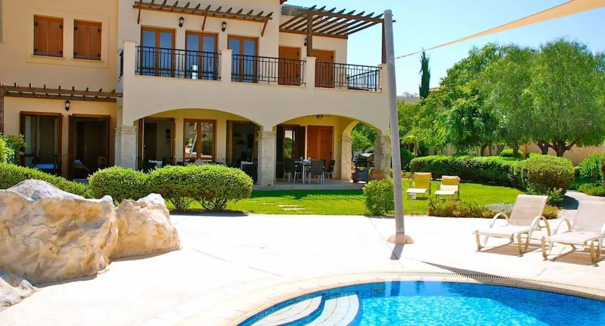 Fantastic 3 bedroom pool side ground floor apartment 'BE01'; communal pool and resort facilities, Theseus Village on Aphrodite Hills Resort