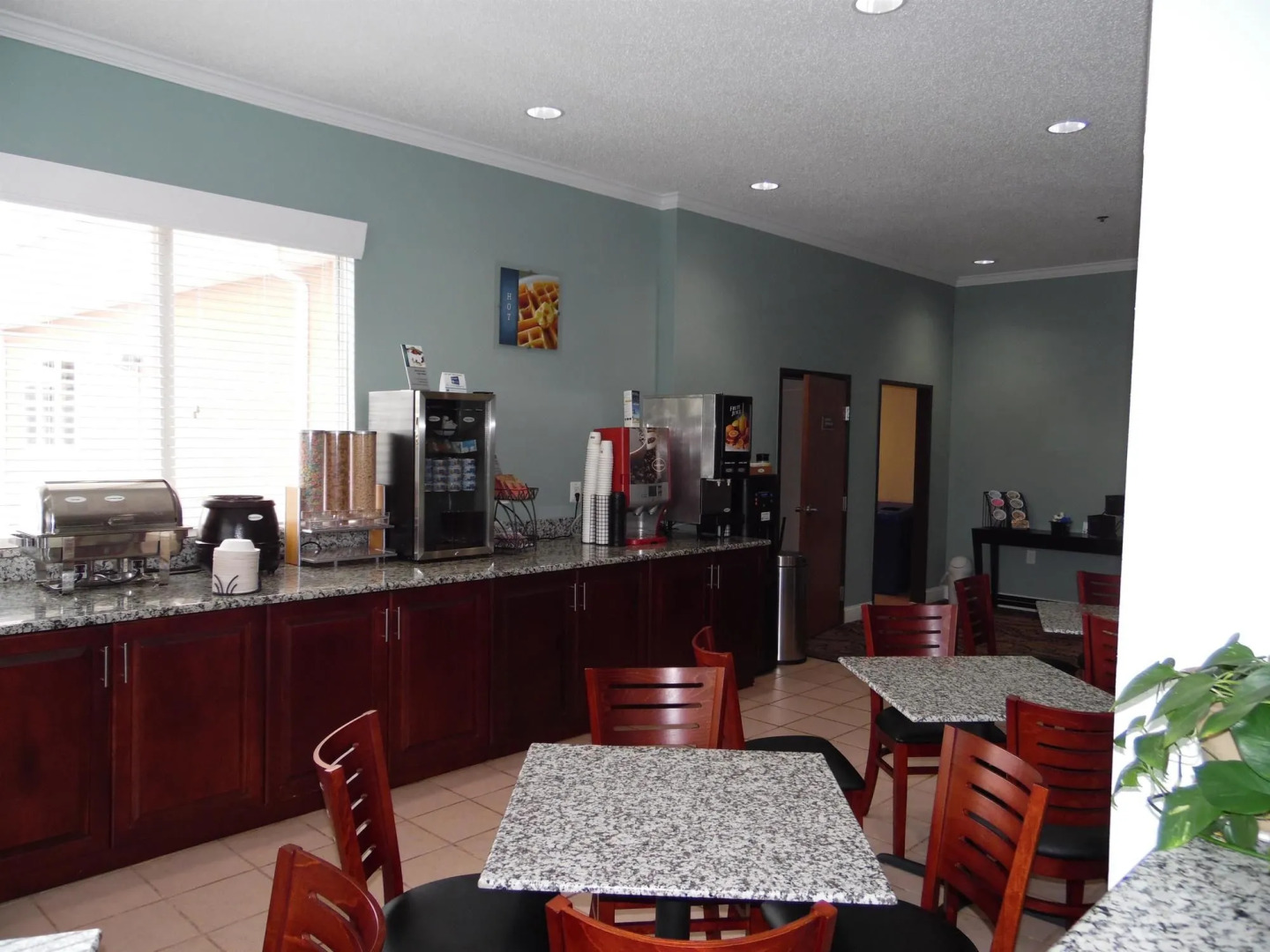 Best Western Teal Lake Inn