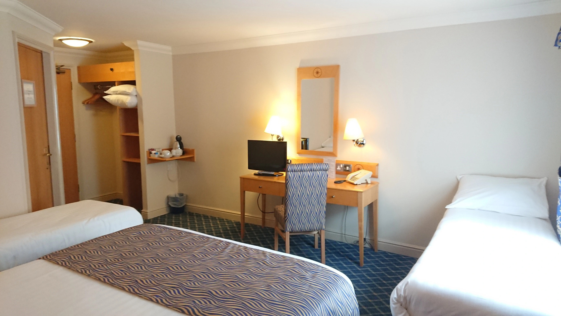 The Queens Hotel & Victoria Cloisters