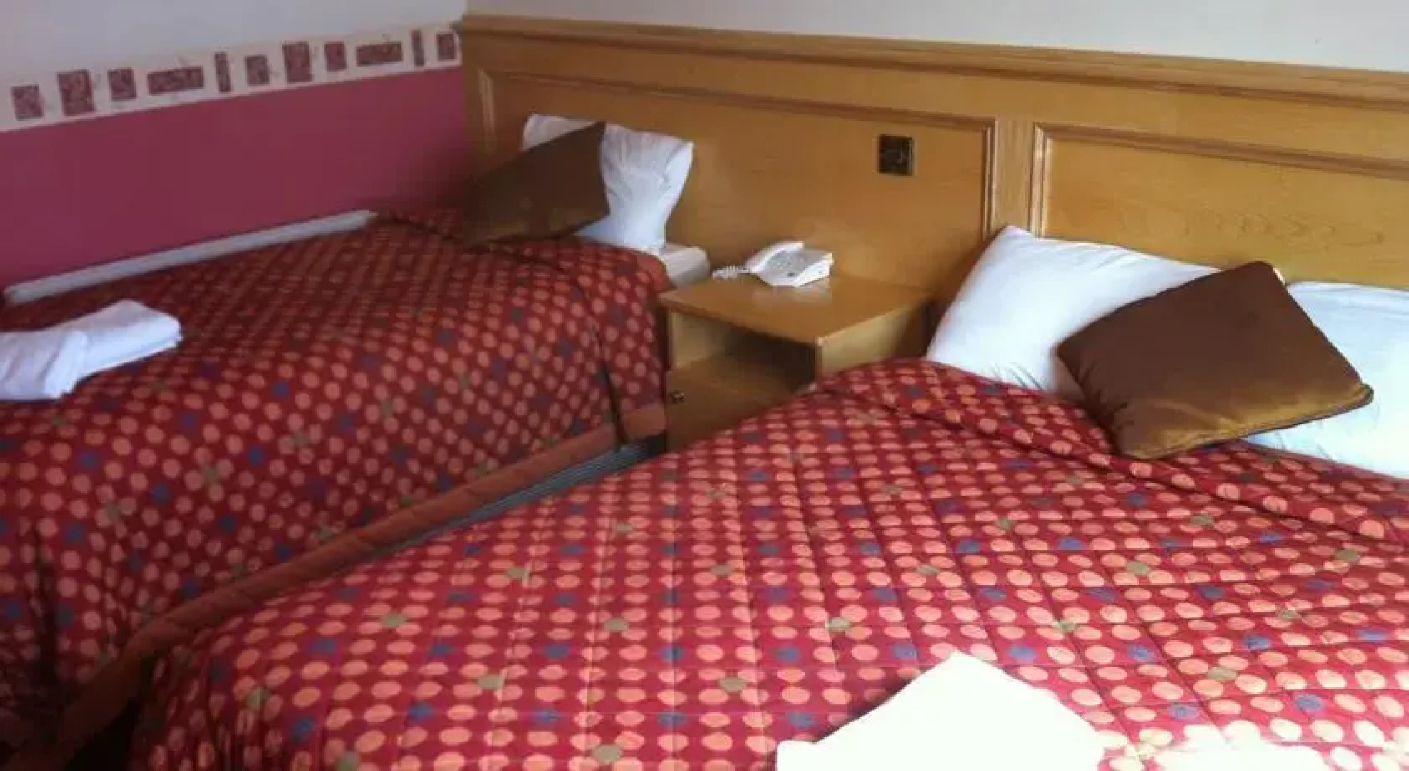 Pier House Guesthouse & Restaurant