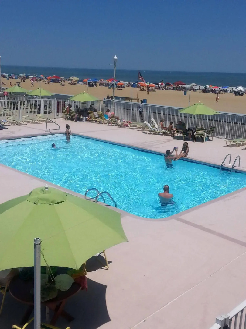 Fish Tales Boardwalk Inn