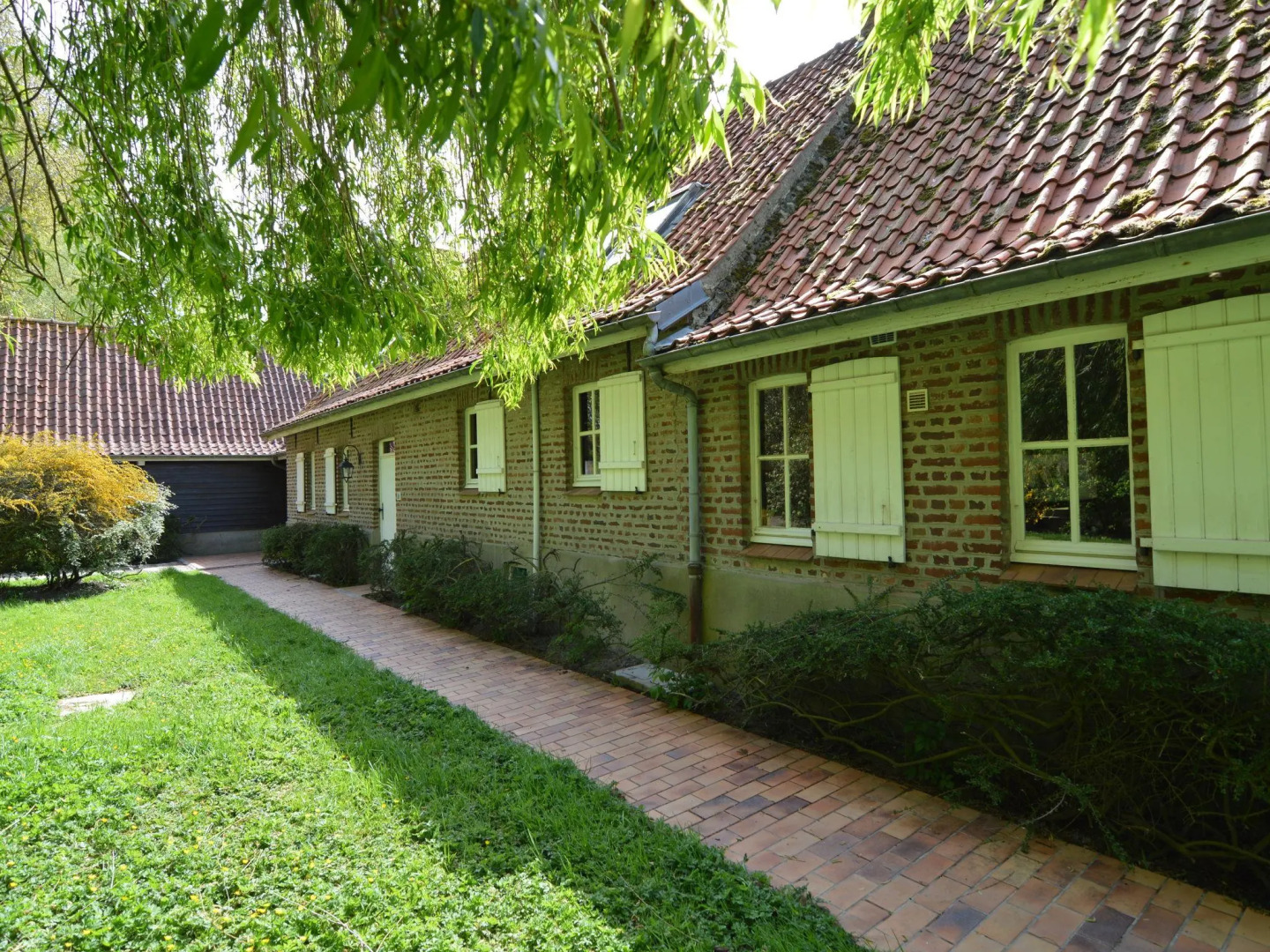 Cottage on a private property with wellness center and jetty for pleasure boats