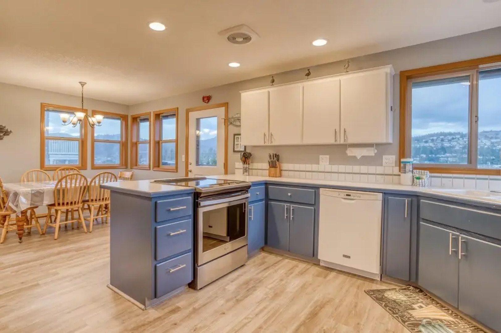 Two Views Vacation Home