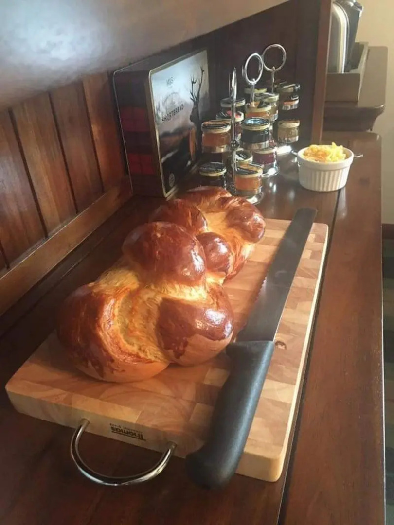 Eriskay Guest House and Aviemore Glamping