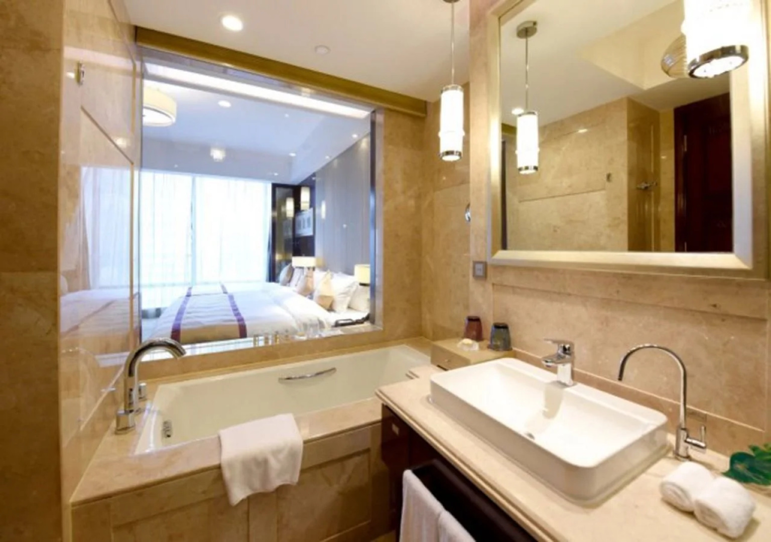 Sovereign Hotel Zhanjiang