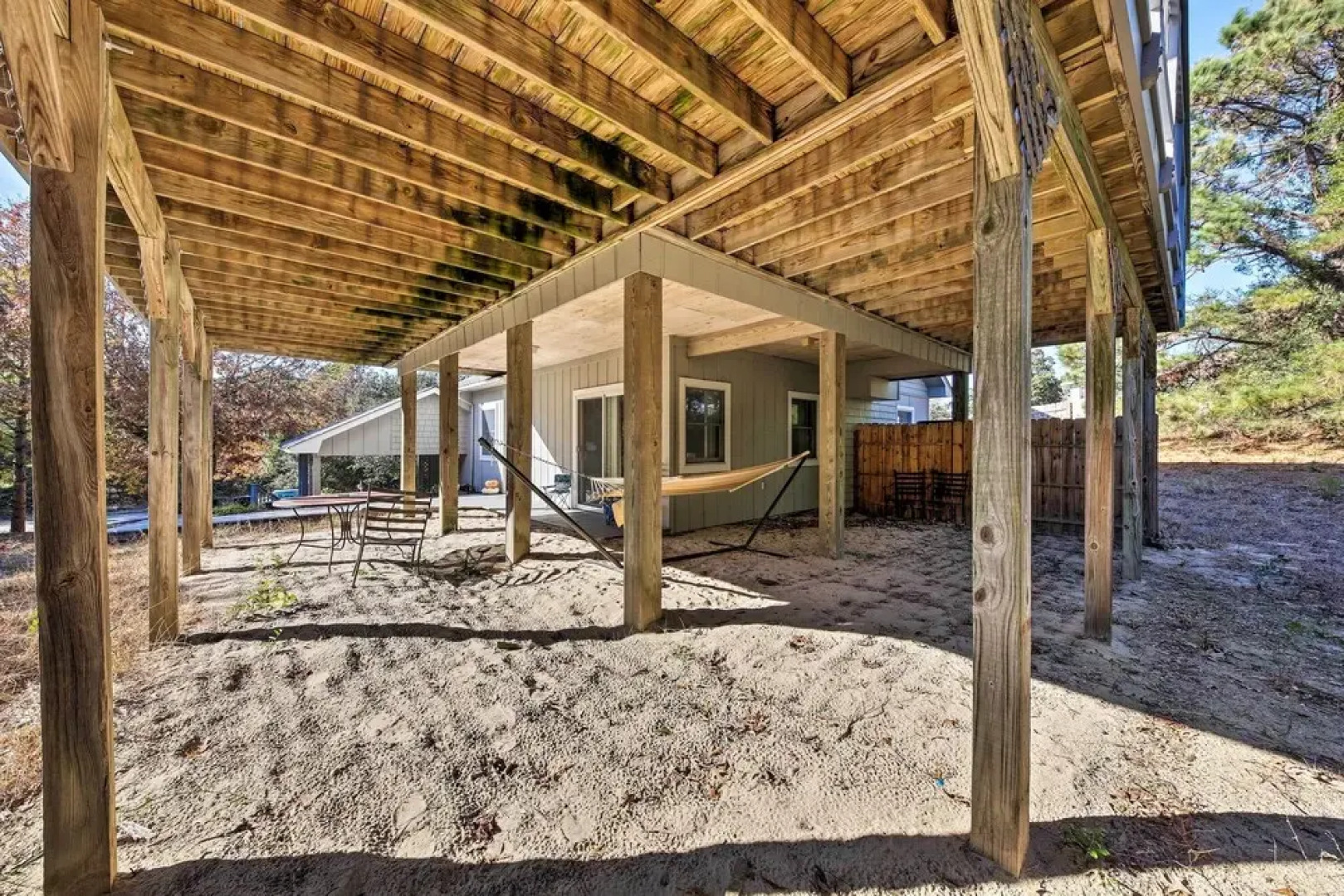 Bright Southern Shores Family Home < 1 Mi to Beach