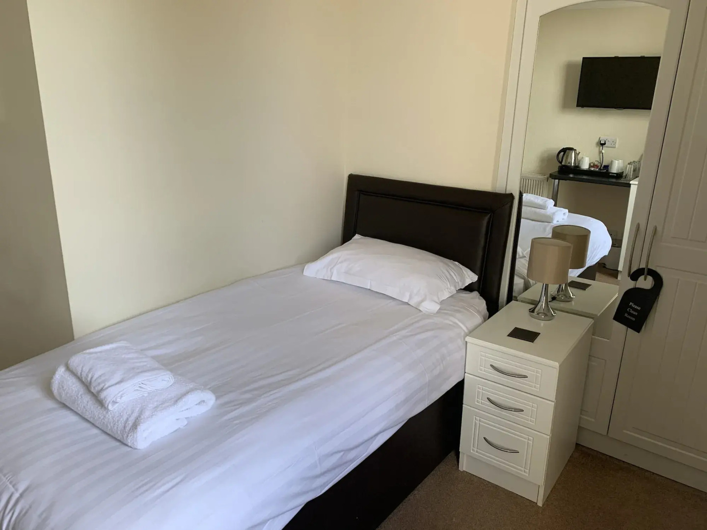 The Lawns Guest House