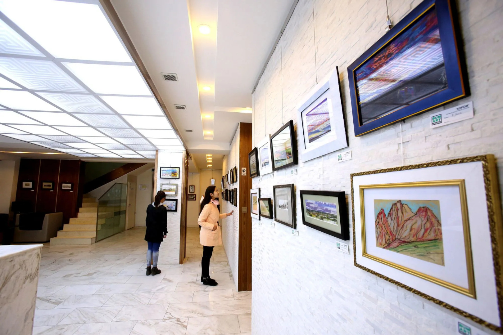 UBINN hotel & gallery