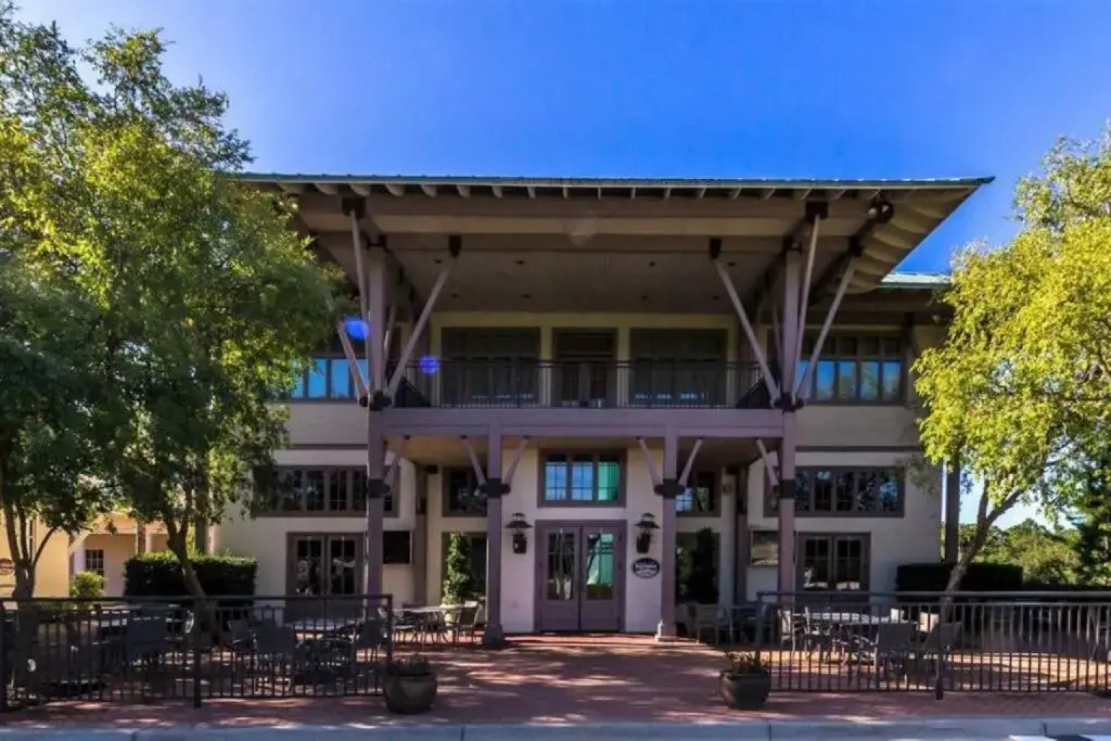 The Beach Club Doral 306 - Spacious Beachfront Condo!