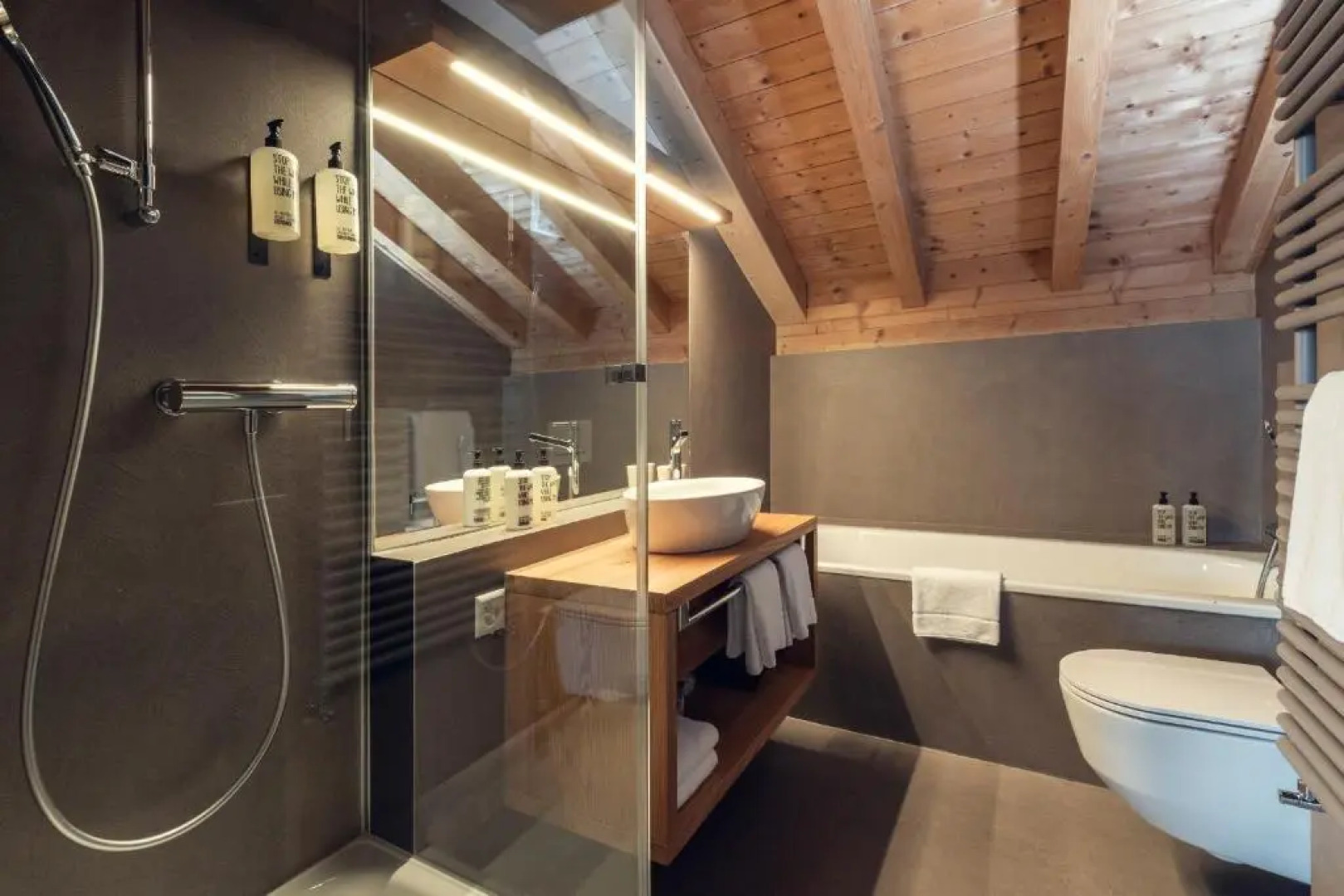 Conrad's Mountain Lodge