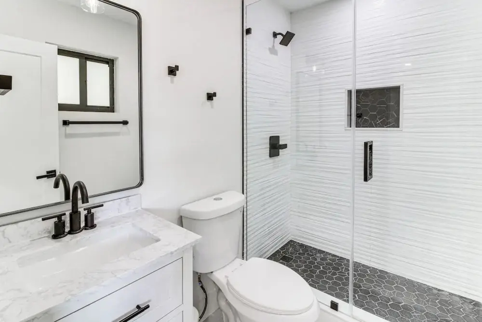 5 Mi to Beach: Group Getaway w/ Yard in Miami