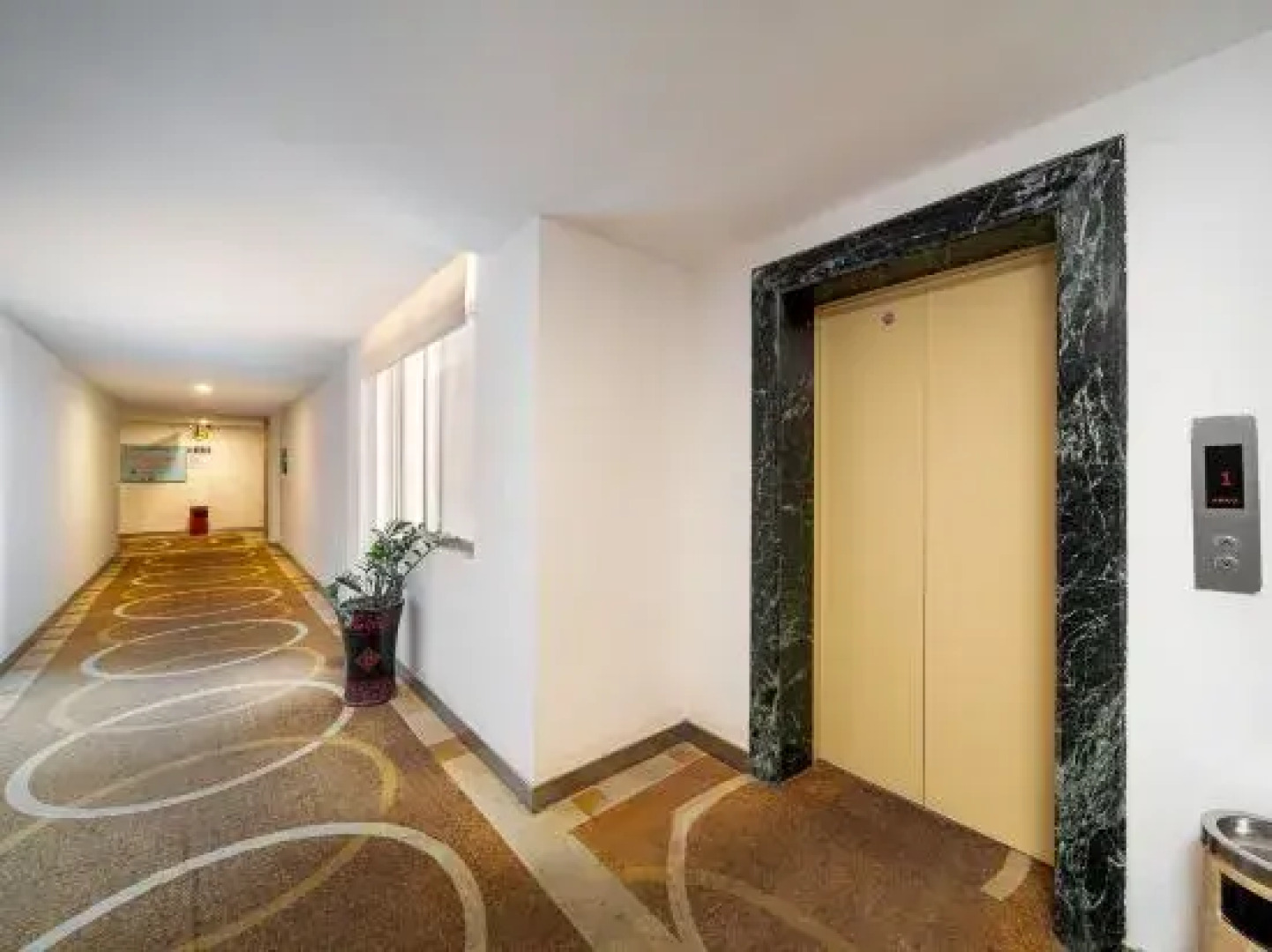 Nanning Shenxianju Hotel (Jiangnan Passenger Transport Terminal)